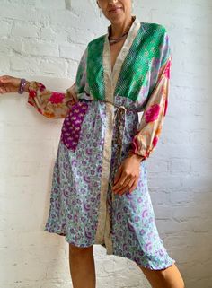 "Colorful boho topper duster perfect for daily wear around the house at the beach or holidays as an silk cover up, made patchwork of up-cycled saree  MEASURE Size M Length 40\" MATERIAL * silk  Thank you for looking" Beach Bath, Spa Resort, Colorful Boho, Boho Beach, Hotel Spa, Retro Style, Sun Protection, Puff Sleeve, Daily Wear