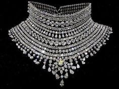 Bridal Diamond Necklace, Pola Manik, Inexpensive Jewelry, Fotografi Vintage, Expensive Jewelry Luxury, Fancy Jewellery Designs, Expensive Jewelry, Fancy Jewellery, Jewelry Lookbook