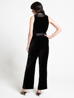 Tuxedo Jumpsuit, Velvet Tuxedo, Rose Velvet, Velvet Jumpsuit, Party Look, Party Looks, Jumpsuit, Velvet, Satin