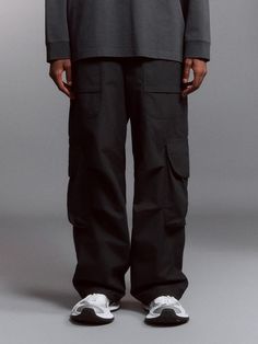 Color: BLACKCountry of Origin : Vietnam Black Cargo Pants With Belt Loops For Work, Black Full Length Work Pants, Black Techwear Work Pants With Pockets, Urban Full-length Work Pants For Streetwear, Black Cotton Work Pants With Side Pockets, Black Cotton Cargo Pants With Hip Pockets, Black Parachute Pants With Patch Pockets Tapered Leg, Black Utility Work Trousers, Black Parachute Pants With Tapered Leg And Patch Pockets