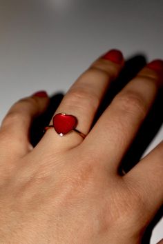 This adjustable heart-shaped ring is made of stainless steel and "bright red" resin. Available in gold color. Bridesmaid Gifts Jewelry, Jewelry Bridesmaid, Heart Shaped Rings, Bridesmaids Gifts, Bright Red, Gift Item, Bridesmaid Gifts, Heart Ring, Gold Color