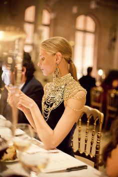 Body jewelry, multi chain Necklace, shoulder piece, breast plate Haute Couture Style, Chique Outfits, Statement Jewellery, Looks Style, Mode Inspiration, Evening Gowns, High Fashion, Beautiful Dresses