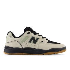 The first pro-endorsed skate shoe by Tiago Lemos features a mix of '90s skateboarding inspiration and New Balance heritage style. 90s New Balance, 90s Skateboarding, Men New Balance, Volleyball Accessories, Soccer Accessories, New Balance Numeric, Basketball Accessories, Shoe Wishlist, Mens Outfit Inspiration