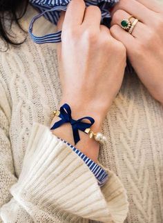 Kiel James Patrick: 'Classy Girls Wear Pearls' bracelet Classy Girls Wear Pearls, Wear Pearls, Yard Decorations, Pola Gelang, Classy Girl, Gelang Manik, Christmas Yard, Classy Jewelry, Everyday Accessories