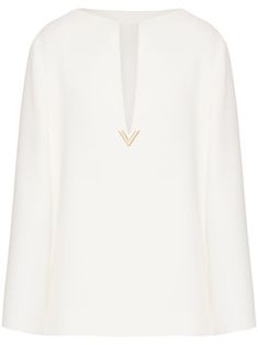 Valentino Ready To Wear ivory white silk VGold detail split neck long sleeves straight hem The full look includes Valentino Garavani accessories. Valentino Ready To Wear, Couture Blouse, Mini Skirt Party, Valentino Logo, Womens Tweed Jacket, Valentino Clothing, Knit Cardi, Printed Silk Shirt, Printed Silk Blouses