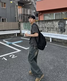 Japan 2000s Fashion Men, Japanese Man Outfit, Japan Street Style 90s, Japan Street Fashion Men, Japan Outfit Men, Japan Street Fashion, Ootd Boy, Japanese Street Fashion Men