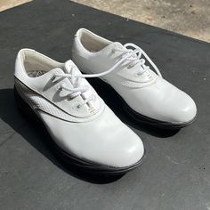 Great Choose No Damage Practically Brand New Mens Golf Shoes, Joy White, Comfort Women, Womens Golf Shoes, Golf Balls, Mens Golf, Golf Shoes, Ladies Golf, Golf Ball