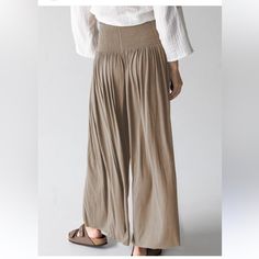 Nwt Giorgia & John's Wide Leg Pants Womens Medium Made In Italy Viscose & Elastic Stone Clay Color Clay Color, Pants Womens, Leg Pants, Wide Leg Pants, Pant Jumpsuit, Wide Leg, In Italy, Pants For Women, Italy