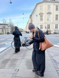 Preppy Men, Ootd Winter, Spring Inspo, Winter Inspo, Scandinavian Fashion, Copenhagen Style, Mode Ootd, City Girl