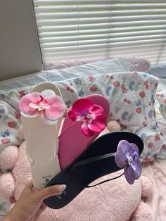 Orchid Sandals, Amazon Sandals, Cute Footwear, Sandals Aesthetic, Diy Orchids, Flower Sneakers, Slouch Socks, Cute Lazy Outfits, Cute Preppy Outfits