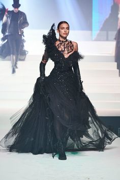 Grunge Haute Couture, Kelsey Lu, Jean Paul Gaultier Runway, Jean Paul Gaultier Dress, Gaultier Couture, Haute Couture Style, Jean Paul Gaultier Haute Couture, Haute Couture Looks, Paul Gaultier Spring