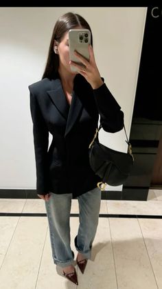 Classy Outfits For Women Winter, Girlboss Outfits, Job Clothes, Clean Fashion, Classy Outfits For Women, City Outfits, Cute Simple Outfits, Classic Outfits