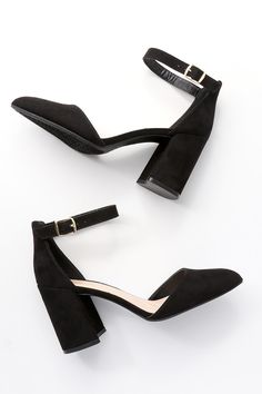 Kasut Pengantin, Trendy High Heels, Black Ankle Strap Heels, Diary Diy, Trendy Heels, Shoes Heels Classy, Black Block Heels, Heels Classy, Fancy Shoes