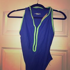 Great Swimsuit For Water Aerobics/Athletics! Body Glove Nwt Never Worn Size 9. Perfect & Stays On For All Athletics Or Water Aerobics Or Sun Fun & Exery Sleeveless Stretch Swimwear For Training, Sleeveless Nylon Activewear For Swimming, Sleeveless Blue Swimwear For Training, Fitted Bodysuit For Beach Sports, Stretch Bodysuit For Beach Sports, Sports Bodysuit For Beach Season, Stretch Sportswear Swimwear For Workout, Athleisure Green Swimwear, Sleeveless Green Swimwear For Sports