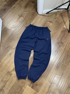 Nike Size: L Waist - 42-56 Full length - 108 Inseam - 80 Leg Opening - 15 Front Rise - 32 Thigh - 34 Knee - 28 Check measurements in cm Condition is very good Check photos carefully Cool fit Amazing design Nylon Without any flaws Vintage Recommended For any further questions write me dm NO CANCEL OR RETURN Ask you are interested in before purchase Open to your offers Nike Vintage, Y2k 90s, 90s Style, Cool Fits, Mens Trousers, Vintage Nike, Pants Trousers, 90s Fashion, Track Pants