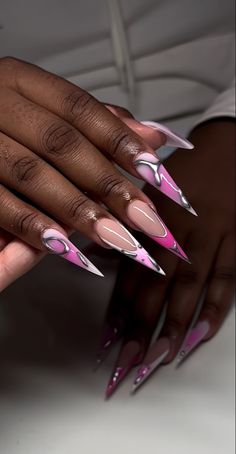 French Tip Stilleto Nails With Design, Small Medium Nail Designs, Steletoes Nails French Tip, 3d Stiletto Nails, Aura Stiletto Nails, Sharp Pointy Nails, Stiletto Nail Design Ideas, Stelltos Nails Design, Stelito Nails Designs Long