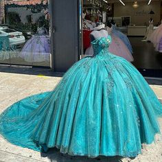 Green Princess Quinceanera Dress For Party, Embellished Princess Style Quinceanera Dress, Teal Quinceanera Dresses, Green Sweet 16, Quinceanera Dresses Blush, Sparkly Ball Gown, Vestido Charro, Green Quinceanera Dresses, Quinceñera Dresses