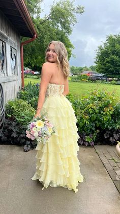 Yellow Tulle Prom Dress, Formal Dress Party, Hoco Ideas, Rachel Allan Prom Dresses, Winter Formal Dresses, Senior Prom Dresses, Corset Bodice, Engagement Dresses