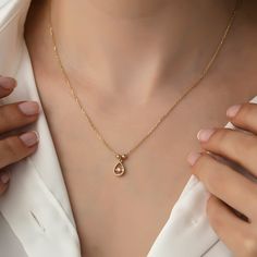 Mini Drop Solitaire Necklace, 14k Gold Necklace, Gold Necklaces, Gift Necklace, Necklace for Women Gift, Necklace for Mom ITEM DETAILS ❆ All our jewelleries are handmade with Love and Care 💓 ❆ Material: 14K Gold. ❆ Gram: 1,96 gr ❆ Each item is made to order. Since all of our products are handmade, there may be -) 10% deviation in the specified weight. ❆ DO YOU LIKE THIS RING? You can get more information about it below but if you have any questions, just send a message. PACKAGING ❆ They are sen Single Stone Necklace, Necklace For Mom, Solitaire Necklace, Solitaire Necklaces, 14k Gold Necklace, Single Stone, Gold Necklaces, Necklace For Women, Necklace Gold