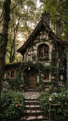 Forest Witch Cottage, Witch Cottage Aesthetic, Witchy Room Aesthetic, Empowerment Tattoo, Book Shelf Ideas, Cottagecore House