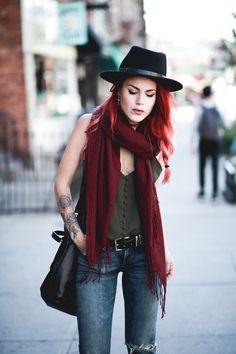 Punk Outfits Women, Le Happy Outfits, Luanna Perez, Casual Goth, Cold Fashion, 2010s Fashion, Outfits Woman, Indie Sleaze, Le Happy