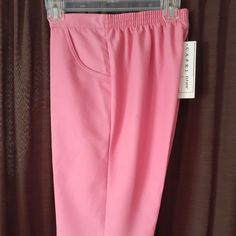 Alfred Dunner Capris Retails For $48 Stretch Pink Bottoms With Pull-on Style, Spring Bermuda Stretch Pants, Spring Short Pull-on Pants, Spring Capris With Pockets And Short Leg, Casual Pink Knee-length Bottoms, Fitted Knee-length Capris With Pockets, Red Knee-length Bottoms With Pockets, Short Pink Pants With Pockets, Pink Stretch Short Pants