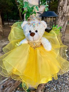 Ideal bear for your quinceanera party, it measures approximately 17" Each dress of our bears is custom designed matching the tone to the color of your quinceanera dress. It is worth mentioning that the tone of the fabric may vary, as well as the accessories (crown, earrings or necklace) If you need a more personalized bear or the same as your dress, it can also be made. Our specialty is satisfying our clients. You can contact us if you require a custom design. Contact: 817-443-7252 FB: Norma Vazquez Fashion Designer https://www.facebook.com/profile.php?id=100077462744454 Quinceanera Themes Yellow, Light Yellow Quinceanera Theme, Yellow 15 Dresses Quinceanera, Yellow Quinceanera Theme Decorations, Sunflower Quinceanera Theme, Yellow Quinceanera Theme, Belle Quinceanera Theme, Yellow Quince Theme, Belle Quinceanera Dress