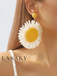 Lasaky - Artisan-crafted Sunflower Raffia Braided Boho Dangle Earrings Fabric Jewellery, Earrings Aesthetic, Fabric Earrings, Sunflower Earrings, Bohemian Accessories, Sunflower Design, Big Flowers, Trendy Gift, Handmade Boho