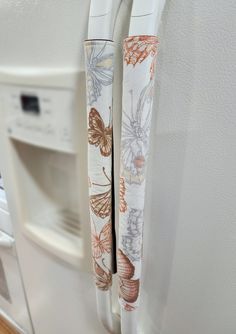 "Refrigerator door handle covers Upcycled from a vintage sheet READY TO SHIP 🦋  Your choice of 1 or 2 fridge/oven door handle covers. These are made of 100% cotton fabric, stabilizer to help keep shape with hook & loop to secure them around your fridge or oven handles.  Measuring 14.5 inches by 5.5 inches these covers fit *most* fridge or oven handles. Please measure your refrigerator door handles or oven handles to be sure. If you aren't sure or need them in a different size please message me. Refrigerator Door Handle Covers, Butterfly Kitchen, Refrigerator Door Handle, Vintage Refrigerator, Door Handle Cover, Gift For Best Friend, Vintage Sheets, Kitchen Decor Items, Upcycled Vintage