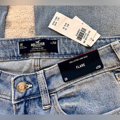 Brand New Never Worn Hollister Jeans. Hollister Flared Jeans, Black Wide Leg Jeans, Jeans Hollister, Flare Denim Jeans, Vintage Flare, Cropped Flare Jeans, Flare Leg Jeans, Bell Bottom Pants, Cropped Flares