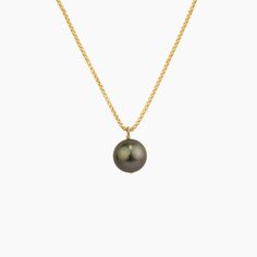 This listing is for one Natalie Pearl Necklace Beautiful Round Shape 14mm Tahitian Pearl Necklace is 18 inches long 14kt Gold Filled Chain Note: All of our pearls are one of a kind. Each pearl will have variations in color/surface/shape that may not be exactly as shown in the image. This makes each piece of jewelry truly unique! Made in Hawai'i Bridesmaid Bracelet Flower, Green Pearl Necklace, Blue Wedding Band, Goddess Bracelet, Chocolate Pearls, Keshi Pearl Necklace, Flower Girl Jewelry, Tahitian Pearl Necklace, Floating Necklace