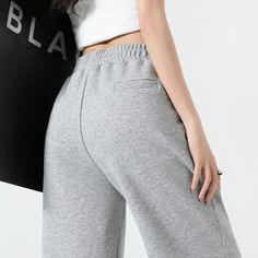 Discover Effortless Style and Comfort Step into the season with our High Waist Wide Leg Gray Sweatpants, the perfect blend of casual elegance and comfort for the modern woman. Designed specifically for those who value both style and ease, these pants are an essential addition to your spring and summer wardrobe. Their versatile design makes them ideal for a range of occasions, from relaxed days at home to casual outings. Product Features Seasonal Versatility: Ideal for Spring and Summer wear. Con Gray Sweatpants, Wide Leg Sweatpants, Grey Sweatpants, Casual Elegance, The Chic, Polished Look, Summer Wear, Individual Style, Summer Wardrobe