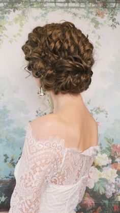 "Get Ready to Slay with 28 Irresistible Curly Hair Styles! Unlock the Secrets to Effortless Elegance. Click Now. Long Wedding Hair Updo, Curly Updo Hairstyles For Wedding, Jackie Wyers Hairstyles, Wedding Updo For Curly Hair, Irish Wedding Hairstyles, Fantasy Wedding Hair, Curly Updo Wedding, Vintage Updo Wedding, Braided Bridal Hairstyles