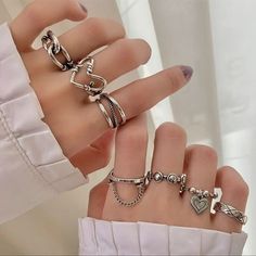 7pcs Simple Lady Chain Ring Set - Classic Geometric Style For Women - Fashionable Aluminium Alloy Material From Zhejiang China All Ring Sizes Are Adjustable New With Tag Same Day Shipping Ring Party Jewelry, Trendy Rings, Silver Party, Geometric Heart, Daughter Mother, Trendy Ring, Heart Chain, Set Style, Finger Rings