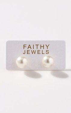 The cutest pearl stud earrings! Earring Pearl, Mobile Shop, Shopping App, Pearl Stud Earrings, Pearl Size, Pearl Studs, Stud Earring, Fitness Goals, Post Earrings