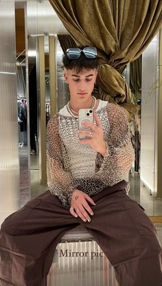 Mens Rave Fashion, Mode Queer, Coachella Outfit Men, Festival Outfits Men, Queer Fashion, Graphic Liner, Coachella Outfit, Looks Street Style, Stylish Mens Outfits