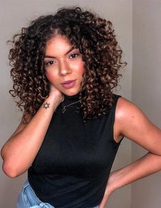 Collarbone Length Curly Hair With Layers, 3b Curly Hair Middle Part, Layered Medium Length Curly Hair, 3b Curly Haircuts Shoulder Length, Curly Layered Haircuts Mid Length, Natural Curly Haircuts Medium, Mid Length 3b Curly Hair, Short Curly Haircuts Shoulder Length, Short Biracial Curly Hair