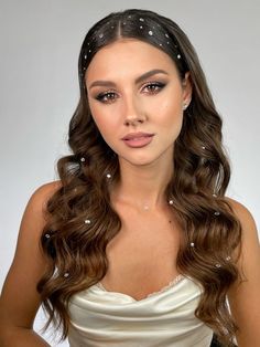 Sleek Prom Hair, Cute Prom Hairstyles, Flot Makeup, Simple Prom Hair, Birthday Hairstyles, Prom Hair Down, Ball Hairstyles, Vlasové Trendy, Hoco Hairstyles