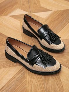 Elevate your style with these chic and stylish loafer flats. The minimalist fringe decor adds a touch of elegance to any outfit. Crafted for women who appreciate fashion and comfort, these flats are versatile and on-trend. Step out in confidence with these timeless classics. Type : Loafers Pattern Type : Colorblock Toe : Round Toe Details : Tassel Color : Multicolor Style : Elegant Upper Material : Linen Lining Material : PU Leather Insole Material : PU Leather Outsole Material : TPR Size US Bal Office Slip-on Loafers With Tassels, Office Tassel Loafers Slip-on, Tasseled Loafers For Workwear With Flat Heel, Workwear Loafers With Tassels And Flat Heel, Flat Tassel Loafers With Brogue Detailing For Office, Chic Loafers With Tassels And Round Toe, Chic Flats With Brogue Detailing, Casual Flat Loafers With Tassels, Flat Tassel Loafers For Office In Spring