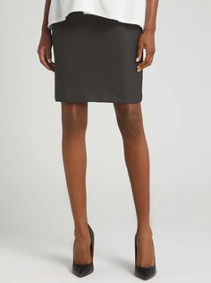 Can you think of any garment that makes a woman look more effortlessly polished than a gorgeous, well-made maternity pencil skirt? The tailored, over-belly Elizabeth Maternity Pencil Skirt will keep you looking boardroom ready through all stages of maternity. Its elevated, Italian designed stretch material combines the power of a suit with the comfort of your favorite leggings. Its soft and strong over-belly stretch material will cradle your bump and support your back through any meeting - no ma Flattering Fitted Pencil Skirt For Workwear, Fitted Midi Pencil Skirt For Business Casual, Fitted Knee-length Pencil Skirt For Formal Occasions, Chic Stretch Pencil Skirt For Formal Occasions, Elegant Midi Pencil Skirt For Work, Chic Elastane Mini Pencil Skirt, Mini Pencil Skirt Lined In Elastane, Chic Stretch Formal Pencil Skirt, Chic Mini Pencil Skirt