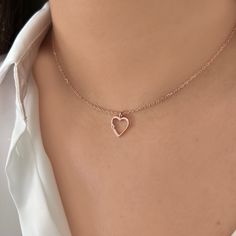 Collar Corazón con Zirconia de plata .925 rodizada, con cadena de 40+5cm, dije de 1 x 1 cm Rose Gold Necklace With Delicate Chain, Rose Gold Delicate Chain Necklace Fine Jewelry, Rose Gold Fine Jewelry Necklace With Delicate Chain, Rose Gold Necklace With Adjustable Chain For Her, Rose Gold Heart Pendant Necklace Fine Jewelry, Fine Jewelry Rose Gold Clavicle Chain Necklace, Fine Jewelry Rose Gold Clavicle Necklace, Rose Gold Clavicle Chain Necklace, Rose Gold Clavicle Chain Fine Necklace