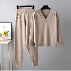 Butter Soft Luxury Jogger Sets With Gold Hardware Fits Sizes 4-10 Sweater Two Piece Set, Carrot Pants, Knit Two Piece Set, Mid Waist Pants, Knitted Suit, Sweater Set, Casual Sweaters, Casual Sets, Aaliyah