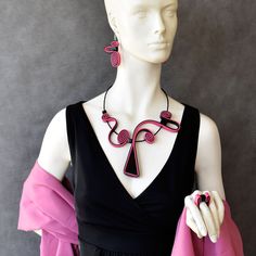 "Pink and black pop art style collar or set by your choice. Unusual artistic playful short necklace, Contemporary necklace, Bohemian collar... Artistic orange and black short necklace. This unusual abstract and asymmetric jewelry set is perfect for elegant artistic style or for casual contemporary clothing combinations.  Eye catching, distinct, specific jewelry for those who love to wear unique artistic details. Necklace is short on memory wire, flexible and comfortable and also easy to put on a Artsy Black Jewelry For Parties, Artsy Handmade Black Necklace, Black Pop Art, Contemporary Necklace, Black And White Theme, Pop Art Style, Wear Necklaces, Stylish Rings, Classic Necklace