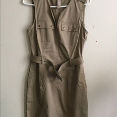 Banana Republic Women's Safari Shirt Dress Sheath Size 4 Belted Khaki Sleeveless Perfect for a day in the sun,  Material: 100% Cotton Sleeveless Khaki Spring Dresses, Khaki Sleeveless Dresses For Spring, Sleeveless Khaki Dress For Spring, Sleeveless Khaki Dresses For Spring, Khaki Sleeveless Dress For Work, Fitted Sleeveless Khaki Dress, Fitted Sleeveless Dress For Summer Workwear, Beach Dresses With Pockets In Khaki, Khaki Beach Dresses With Pockets