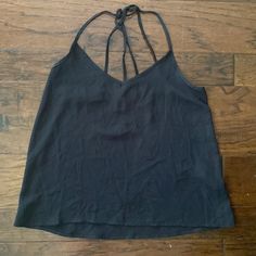 Beautiful Black Hollister Spaghetti Strap Top. Nwot Size Extra Small. Smoke Free Home. Bundle For More Savings. Bin 3 Black Strap Top For Spring, Casual Black Tops With Straps, Casual Halter Top With Straps, Casual Strappy Tops With Built-in Bra, Black Sleeveless Top With Crisscross Straps, Casual Halter Top Camisole With Straps, Strappy Camisole For Summer Nights Out, Casual Black V-neck Halter Top, Strappy Tops With Adjustable Straps For Night Out