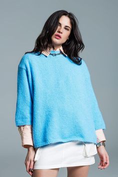 Introducing our Relaxed Sweater with French Sleeve and Crewneck in Blue, a cozy and versatile addition to your casual wardrobe. This full-length sweater with a high collar neckline features long French sleeves, providing a relaxed fit and casual elegance.  Crafted from a soft knit blend of 70% polyester, 20% polyamide, 8% wool, and 2% elastane, this sweater offers both warmth and comfort for your daily wear.  Our model is confidently wearing size S, with measurements of 33-24-35 and a height of 5'8''. Please note that the S-M sizing corresponds to US sizes 4 and 6, respectively. The Regular Fit ensures a flattering silhouette, making this sweater a perfect choice for a laid-back and stylish look on those chilly days. French Sleeve, Tan Scarf, Scarf Hat, Fitted Sweater, Casual Elegance, Estilo Casual, Sleeve Designs, Hat Hairstyles, Casual Wardrobe