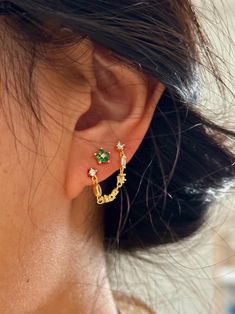 *Promocode* Buy 6, 35% off :   ORDER6  Green flower stud earrings, Simple but elegant! 👀 Details 👀 * Materials : 18K gold plated brass, Cubic zirconia * Lead free & Cadmium free * 5mm x 5mm * Product is non-returnable for hygiene ⚠️Tips for caring⚠️ -Keep jewelry dry (Avoid contact liquid) -Store difference type of jewelry separately  -Store jewelry in a small zip lock bag 📦 Packaging 📦 These earrings will arrive in small paper-based packaging for less waste. The price is per 1 pair (2 pieces)  🤍 SMALLBIGSHOP 🤍 We wish to provide people with small accessories that will have a big impact on both your outfit and your life. As a company, we like to leverage paper-based packaging to reduce the use of plastic waste. We hope to be part of the small effort that will have a big impact to our Crystal Power, Store Jewelry, Wedding Boho, Earrings Flower, Earrings Simple, Flower Stud, Green Flower, Boho Bride, Flower Earrings Studs