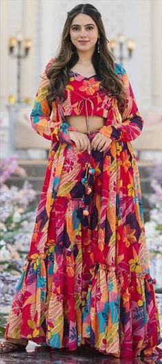 Multicolor color Salwar Kameez in Chiffon fabric with Digital Print work Wedding Multicolor, Wedding Salwar Kameez, Reception Wedding, Chiffon Fabric, Salwar Kameez, Silk Fabric, Colorful Art, Chiffon, Digital Prints