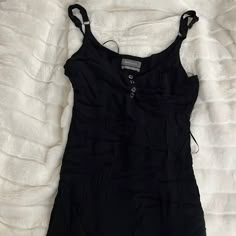 Loose Black Slip Dress, Small Side Slit And Adjustable Strap. Brand New, Hasn’t Been Worn. Will Iron Before Shipped Out. Size S. Alt Dresses, Downtown Dress, Swag Clothes, Dream Tops, Calm Fits, Babydoll Dress Grunge, Black Dress Style, Clothing Wishlist, Black Grunge