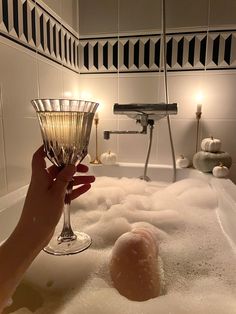 Thats On Periodt, Bath Aesthetic, Relaxing Bathroom, Backyard Birthday, Vision Board Manifestation, Relaxing Bath, Rich Life